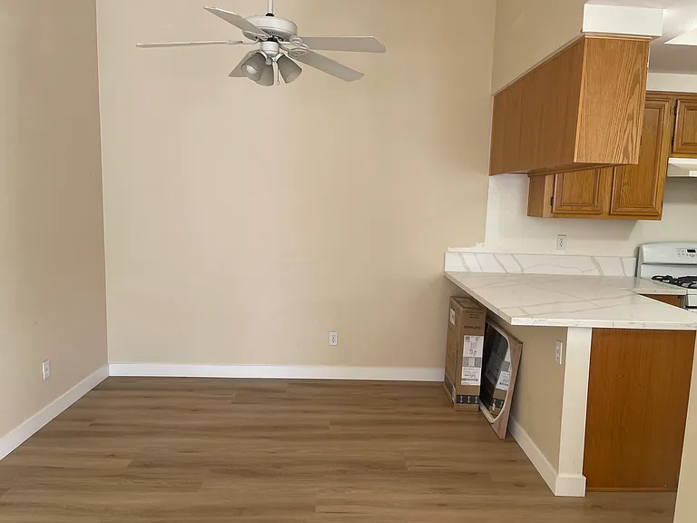 19106 Pemberton Pl — Photo 2