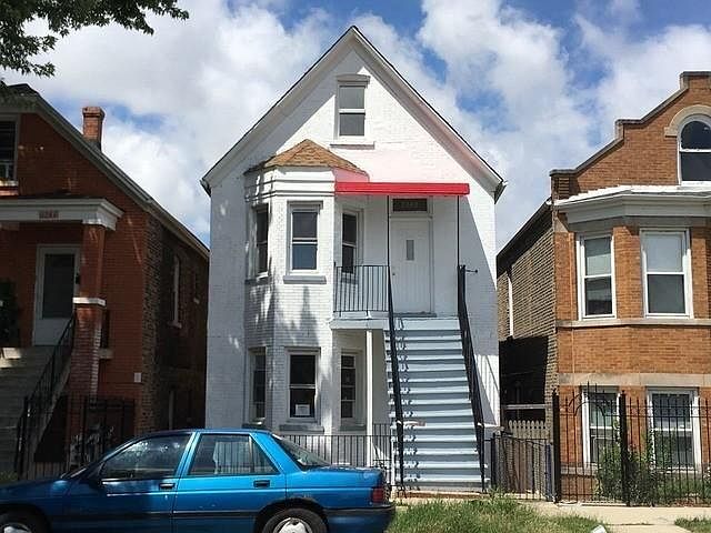 1st image of 3740 S Hermitage Ave Floor 2