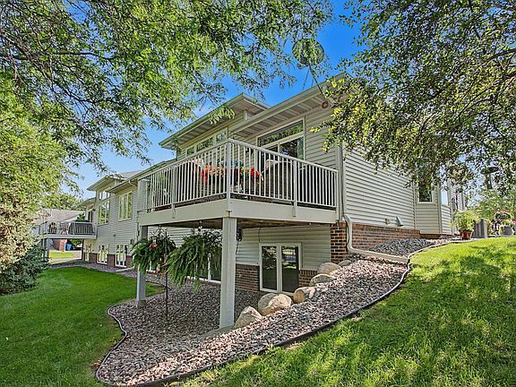 5th image of 15139 Claret Cir