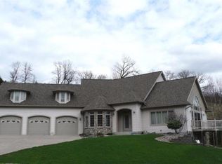 916 Tahoe Dr, Onalaska, WI 54650