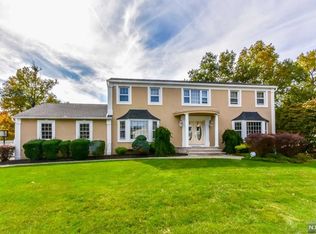 39 John St, Fairfield, NJ 07004