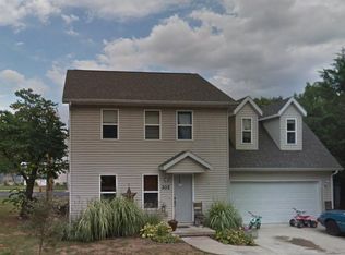 302 S Lincoln St, Mahomet, IL