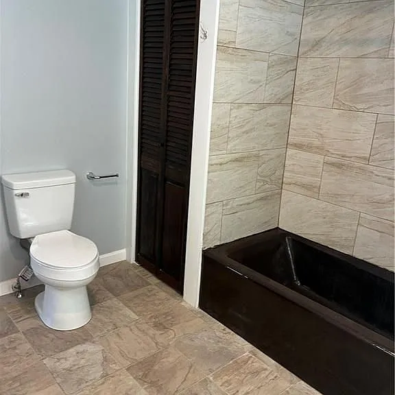 1014 Victory Hwy #2 — Photo 13
