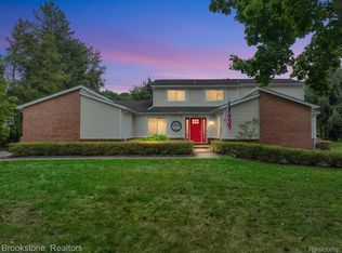 3615 Elder Rd S, West Bloomfield, MI 48324