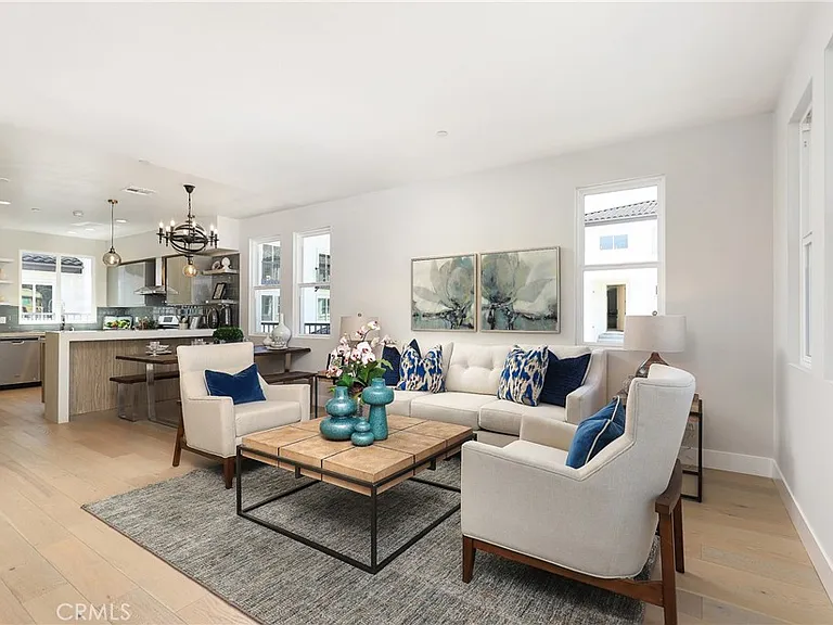 9 Turnberry Ln — Photo 9