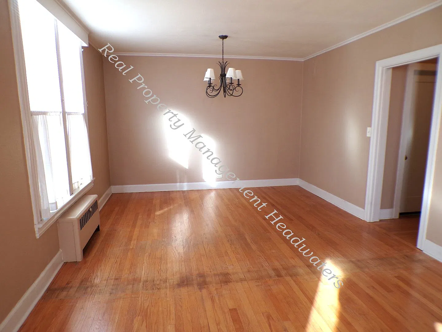 S. Benton Ave. 28 — Photo 3