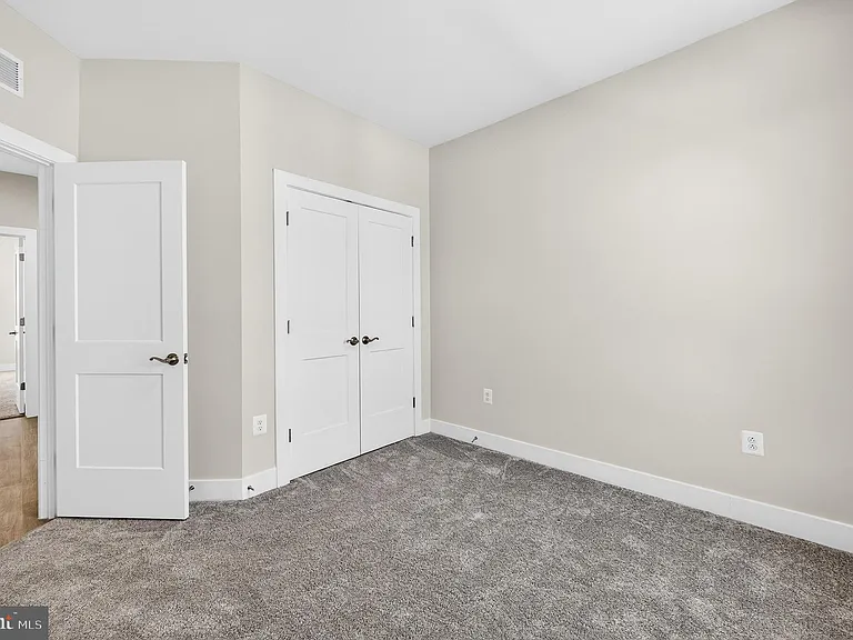 2421 Liberty Loop — Photo 21