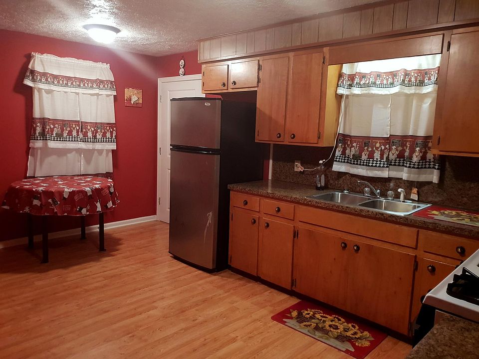 Refrigerator does not have mark on it.