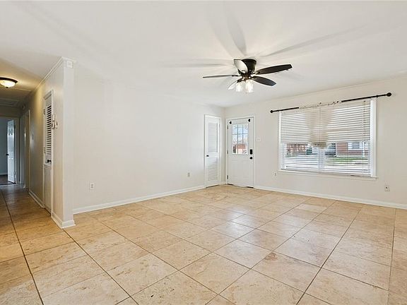 4th image of 1612 Akron Ave