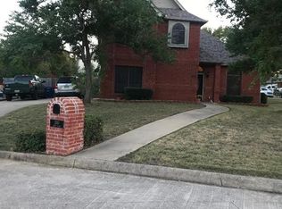 200 Ruth Ct, Kennedale, TX 76060