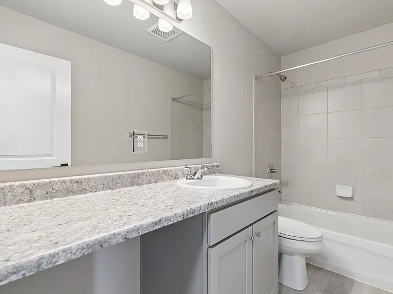8418 Blue Feather Loop — Photo 25