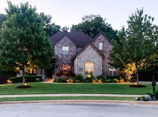 4003 NE Waterview Ter, Bentonville, AR 72712