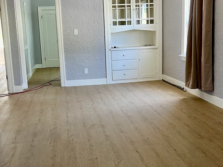 231 W 9th St — Photo 9