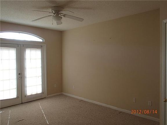 3rd image of 2252 Beach Dr