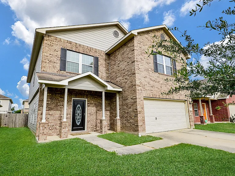 3427 Denton Meadows Ct — Photo 3