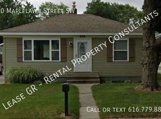 300 Maplelawn St SW, Wyoming, MI 49548