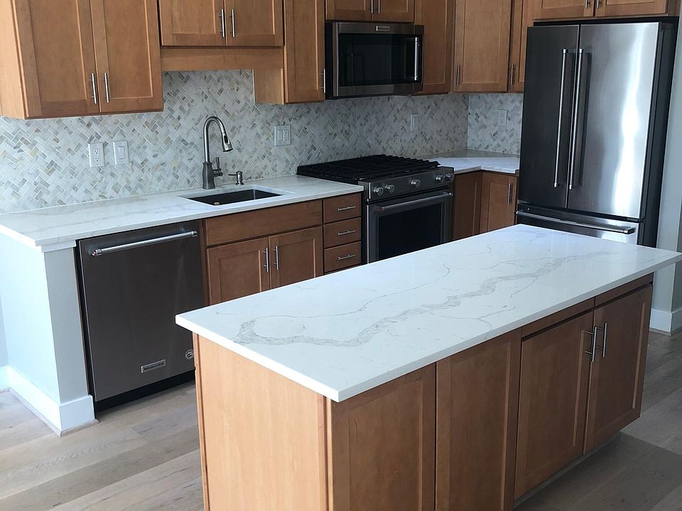 1st image of 1800 Wilson Blvd #322