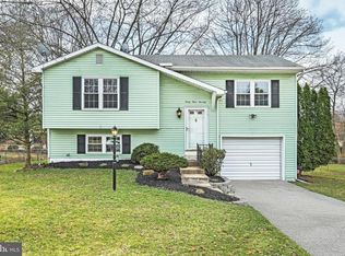 3370 Taunton Dr, York, PA 17402