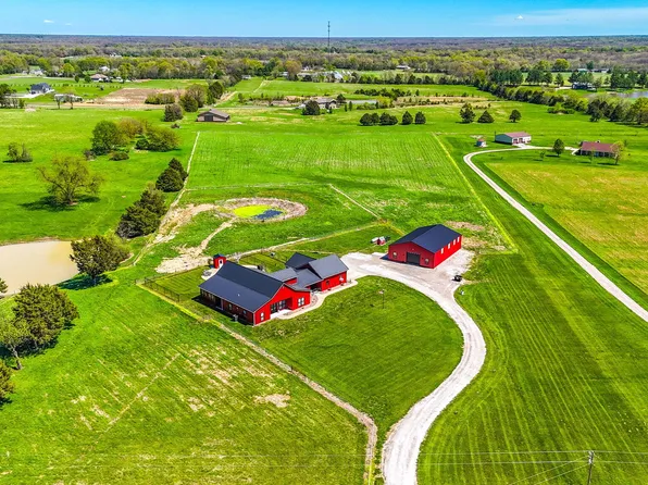 17950 Old 7, Sturgeon, MO 65284