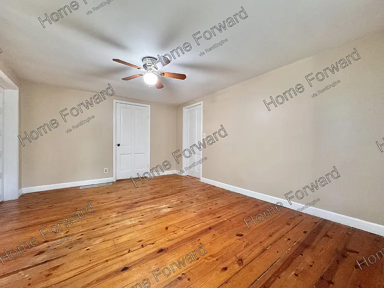 348 Davis Ct — Photo 8