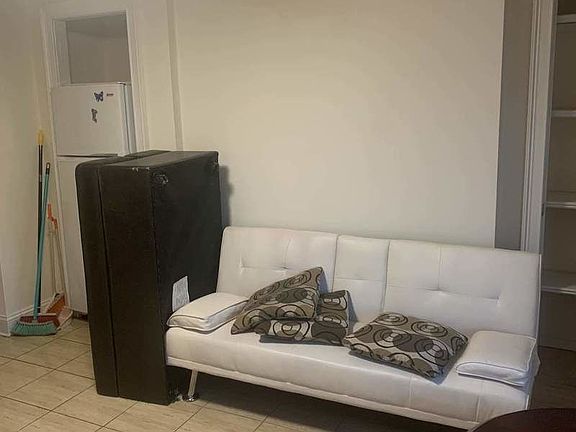5th image of 1147 Welling Ct APT 3