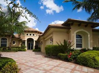7992 Cranes Pointe Way, West Palm Beach, FL 33412
