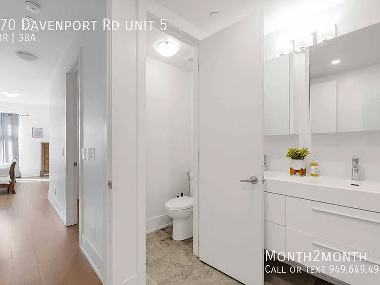 270 Davenport Rd #5 — Photo 24