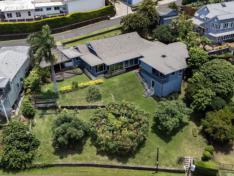 1st image of 3233 Pacific Heights Rd