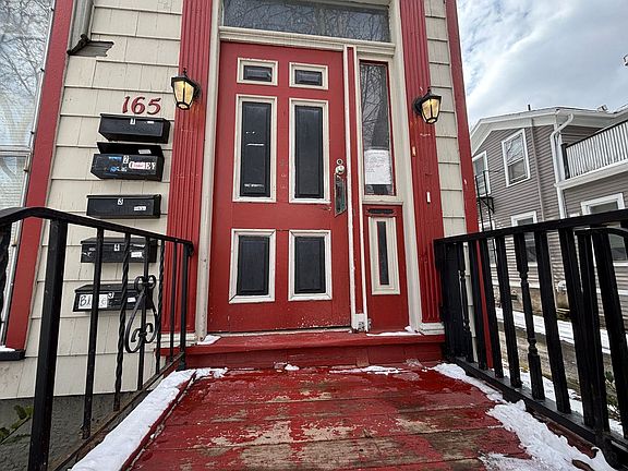 2nd image of 165 Park Ave APT 1