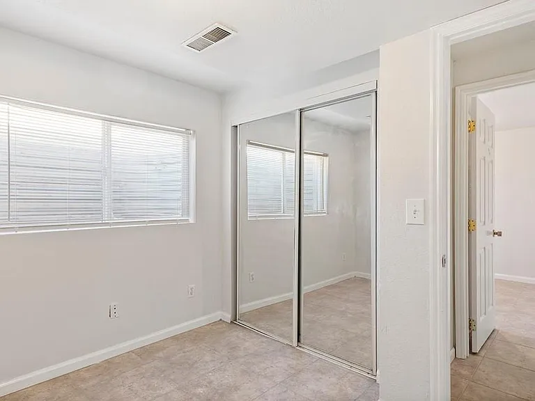 3711 S Queenspointe Ln — Photo 7