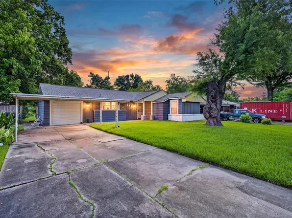 6039 Willow Glen Dr, Houston, TX 77033