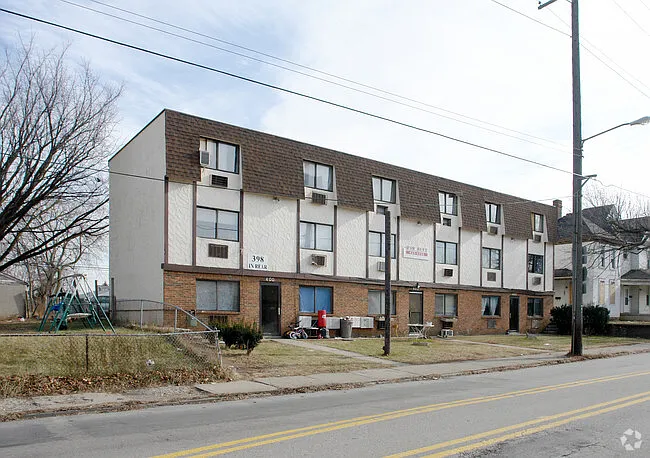 398 S Central Ave #B — Photo 1