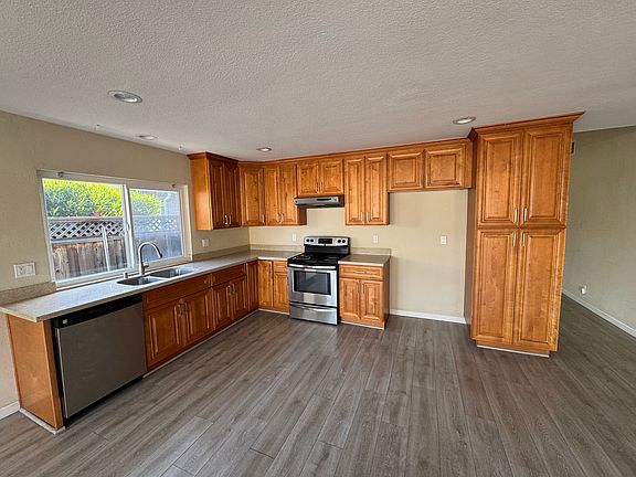 5th image of 4642 Holycon Cir