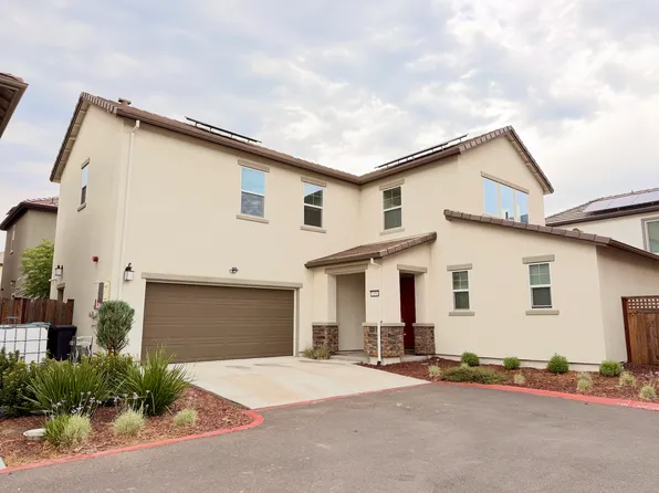 2151 Daimler St, Lathrop, CA 95330