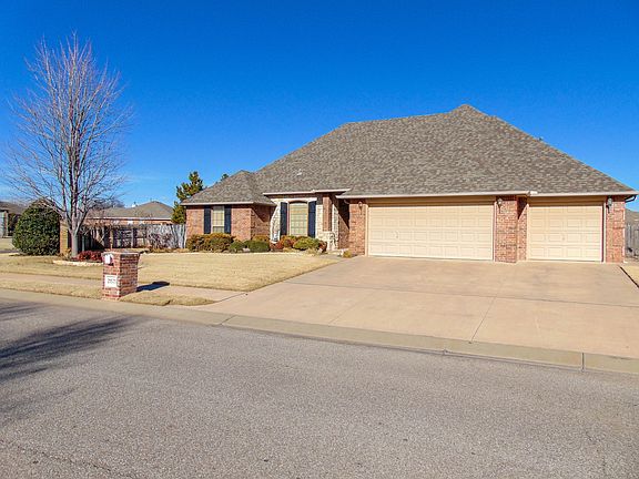 2nd image of 21571 Lake Shadows Dr