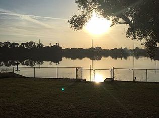2415 N Crystal Lake Dr, Lakeland, FL 33801