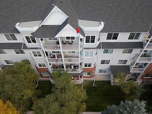 3rd image of 8 NE Prestwick Pond Ter SE #409