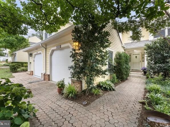 3205 N Tacoma St, Arlington, VA 22213