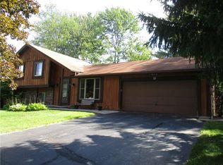 59 Red Leaf Dr, Rochester, NY 14624