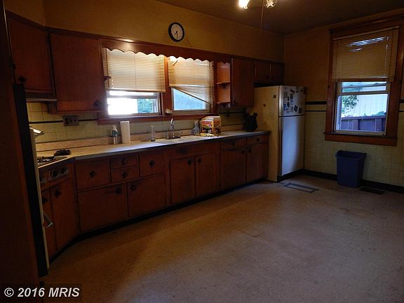 4th image of 5215 Todd Ave