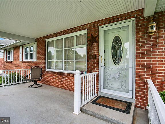 5th image of 105 Virginia Ave