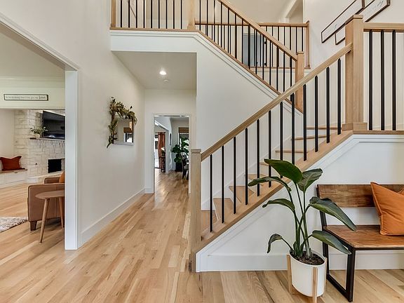 5th image of 2216 Ridgecrest Trl