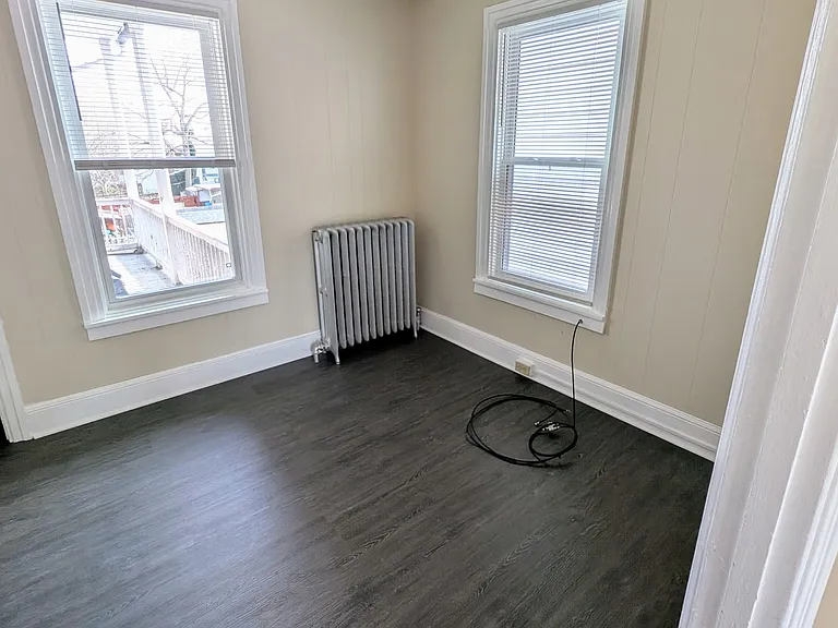 211 N Bedford St #3 — Photo 2
