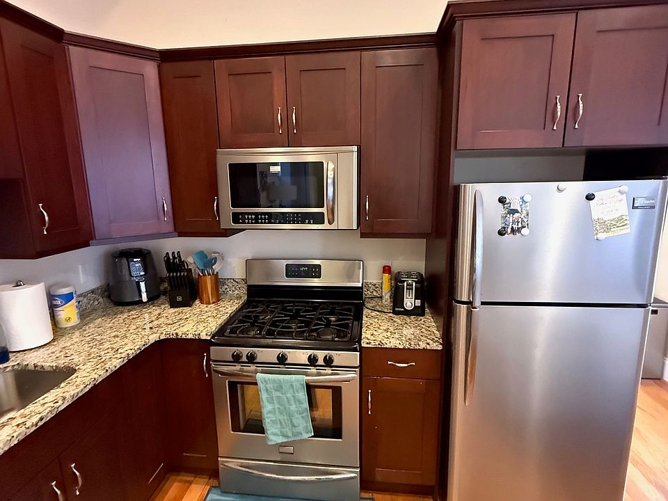 1st image of 639 Tremont St APT 1