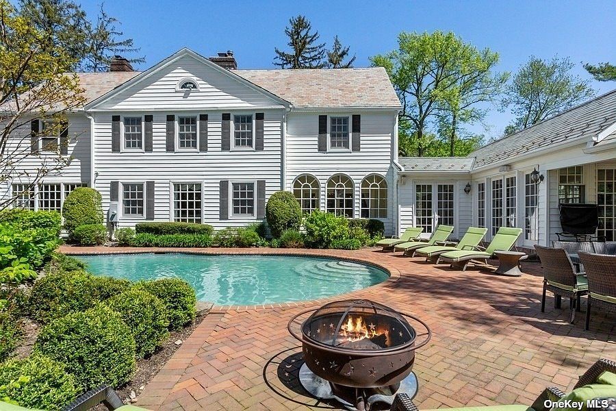 1st image of 1347 Pond Ln