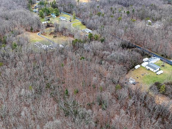 4th image of 187 Pine Chapel Ln