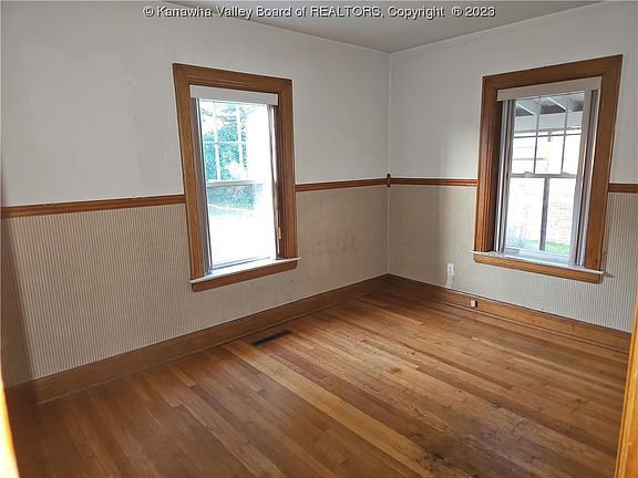 5th image of 1414 W Virginia Ave
