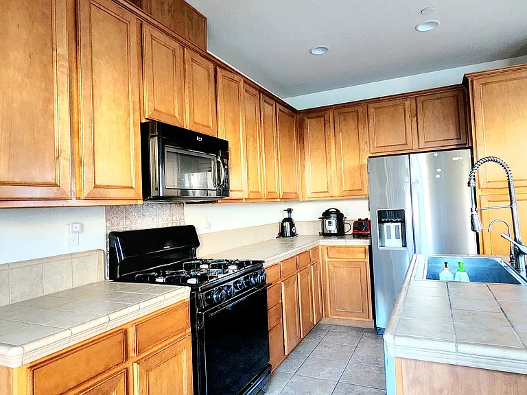 403 Ferry Cir — Photo 5