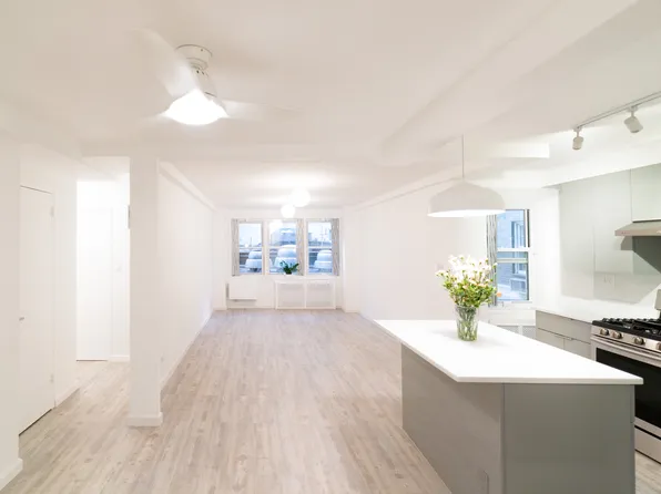 50 Bayard Street 2Y image 2 of 5