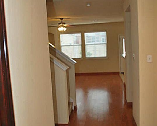 4th image of 4002 Maidstone Dr